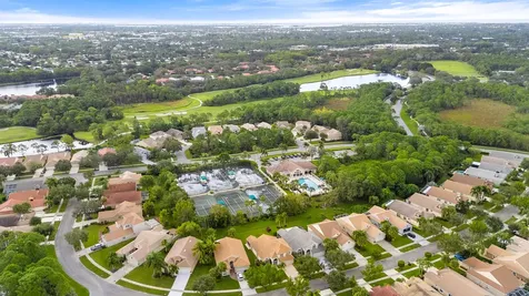 7041 SE Bay Hill Drive Stuart FL 34997