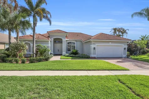 7041 SE Bay Hill Drive Stuart FL 34997