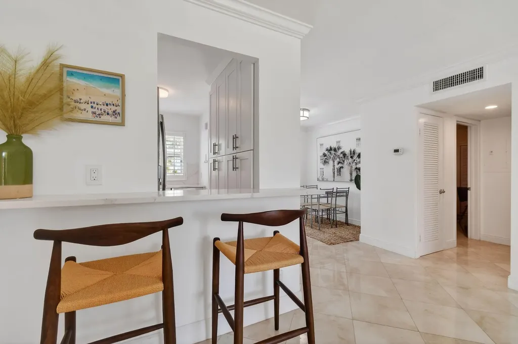 139 Sunrise Avenue Palm Beach FL 33480