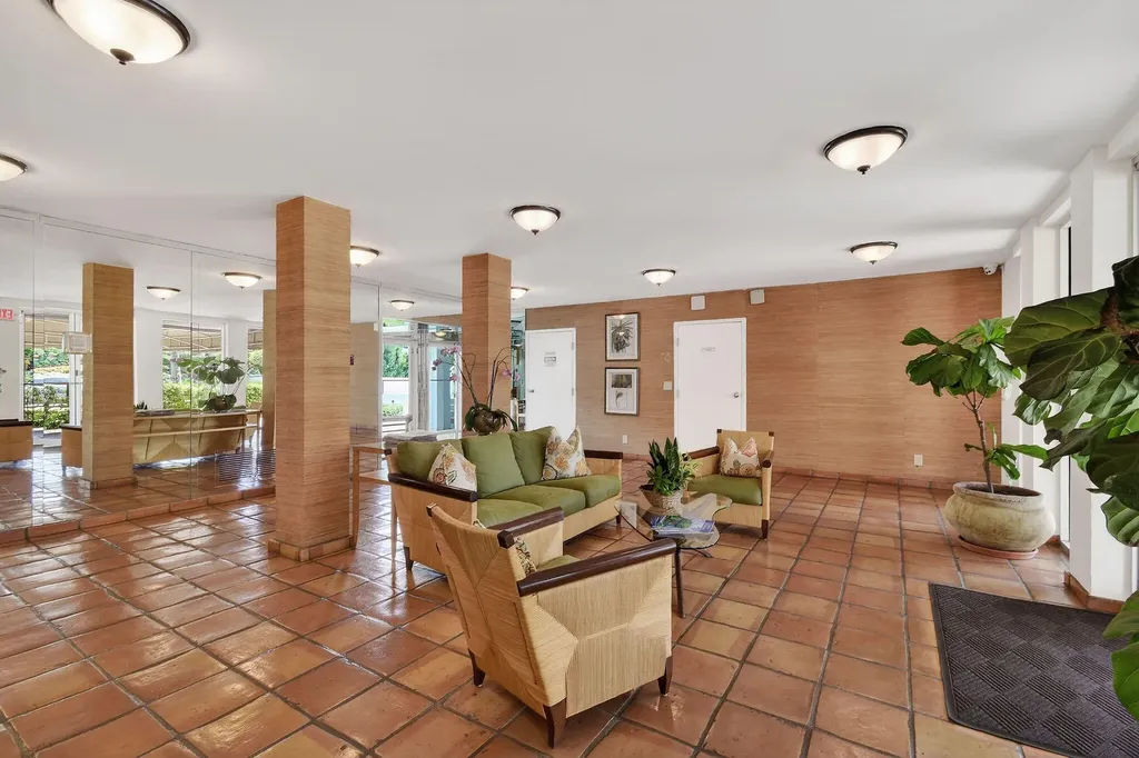 139 Sunrise Avenue Palm Beach FL 33480