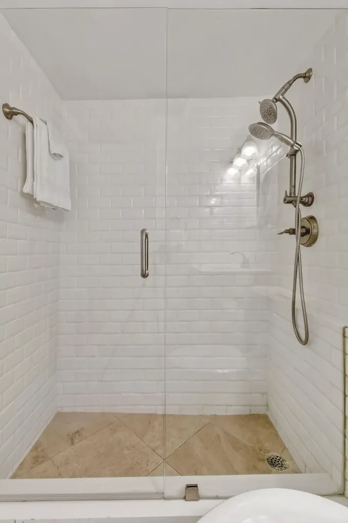 139 Sunrise Avenue Palm Beach FL 33480