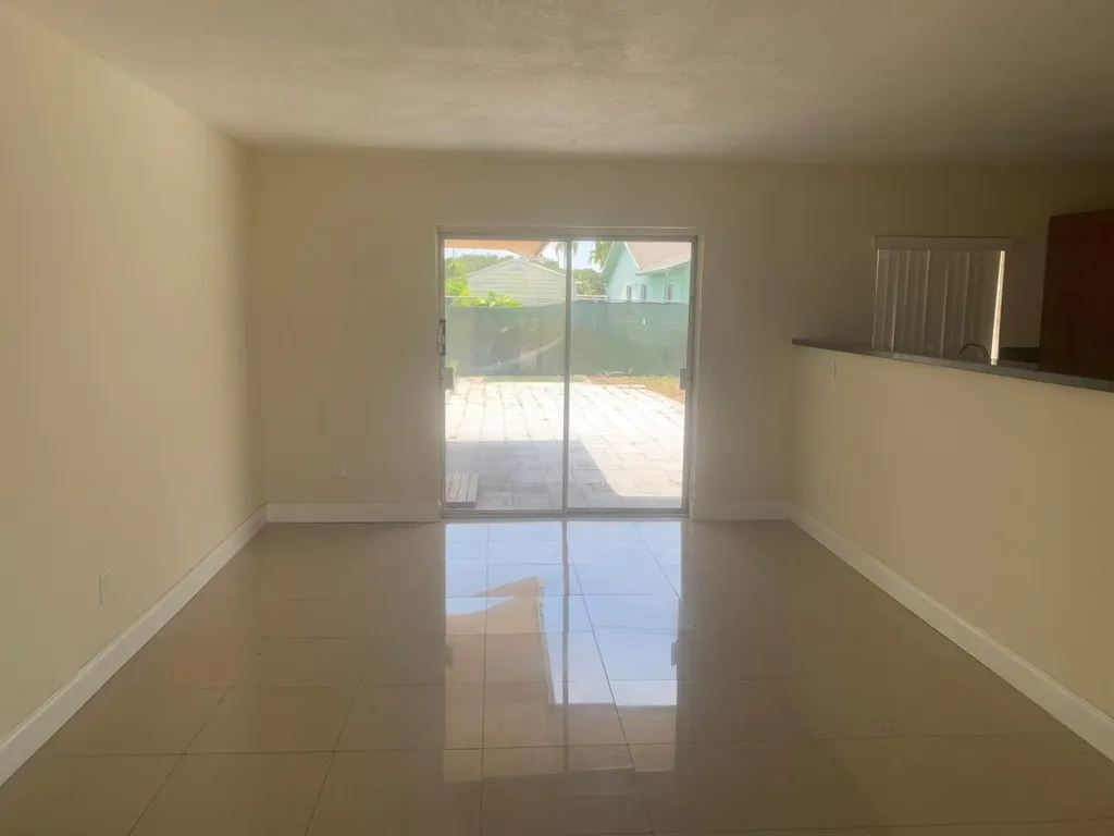 9640 SW 1st Place Boca Raton FL 33428