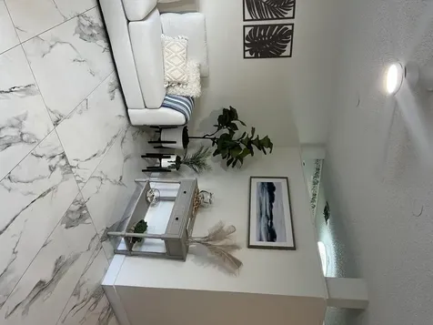 900 SW 10th Terrace Hallandale Beach FL 33009