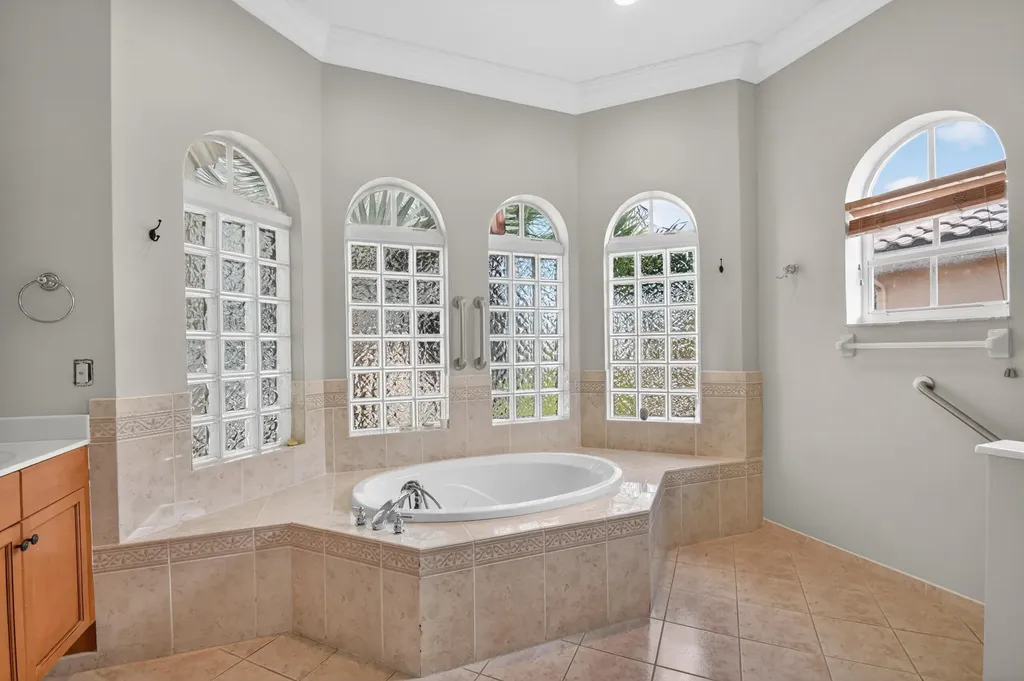 2214 Ridgewood Circle Royal Palm Beach FL 33411