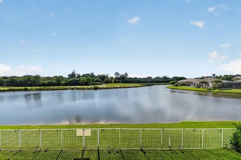 2214 Ridgewood Circle Royal Palm Beach FL 33411