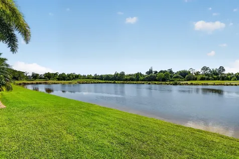 2214 Ridgewood Circle Royal Palm Beach FL 33411
