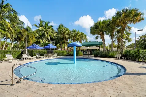 2214 Ridgewood Circle Royal Palm Beach FL 33411
