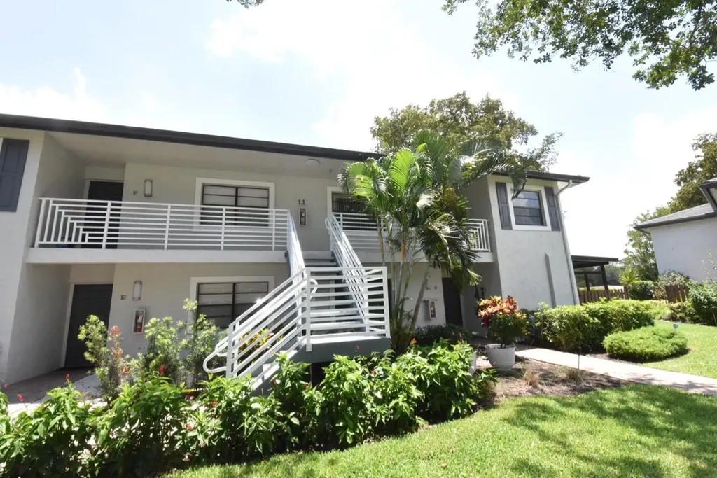11 Southport Lane Boynton Beach FL 33436