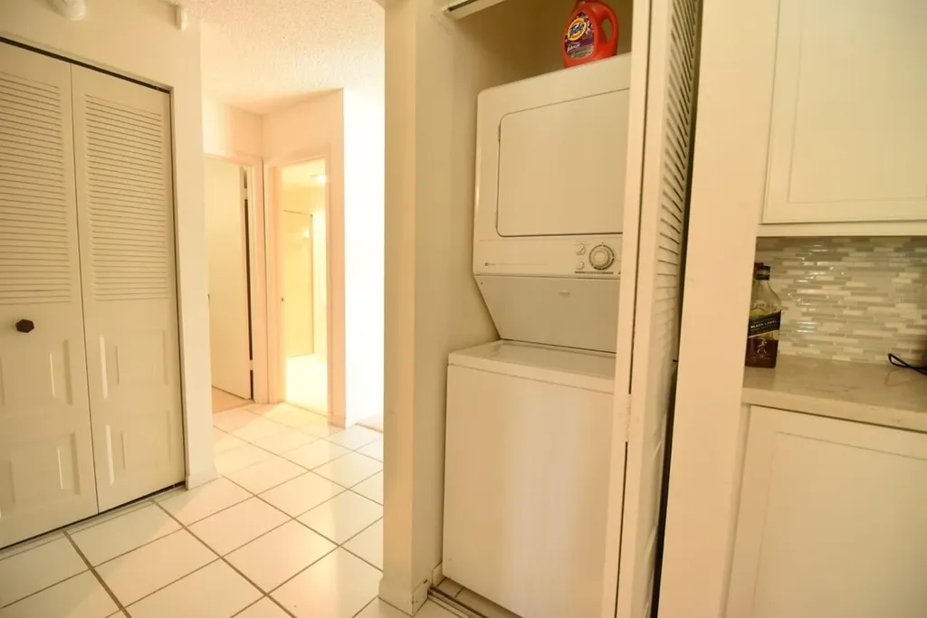 11 Southport Lane Boynton Beach FL 33436