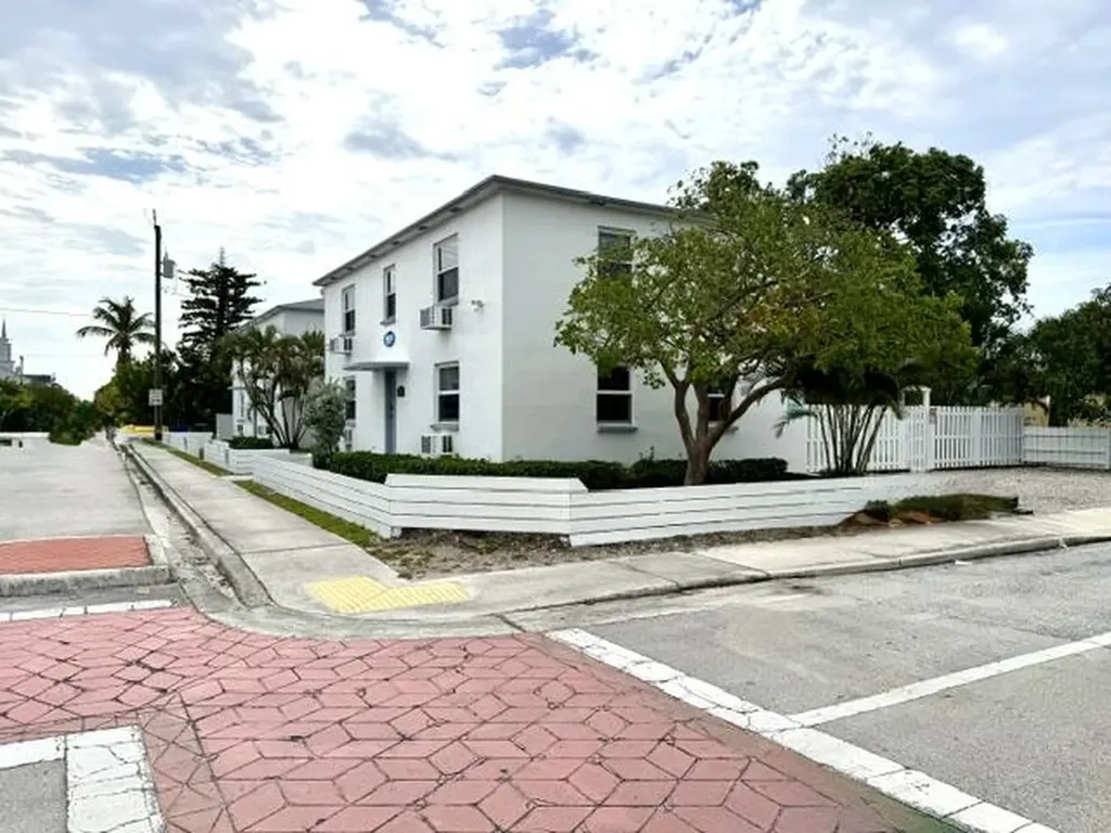 715 2nd Avenue S Lake Worth Beach FL 33460