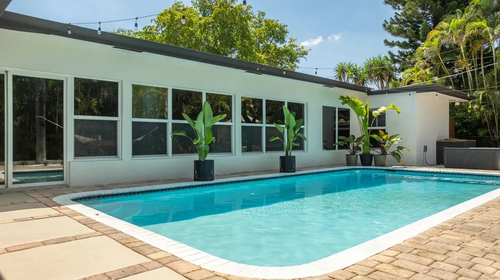 1431 NW 70th Way Plantation FL 33313