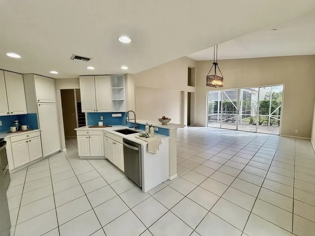 23426 Alzira Circle Boca Raton FL 33433