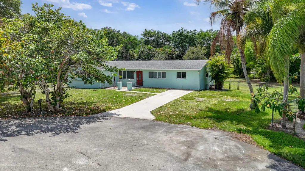 601 Evelyn Court West Palm Beach FL 33413