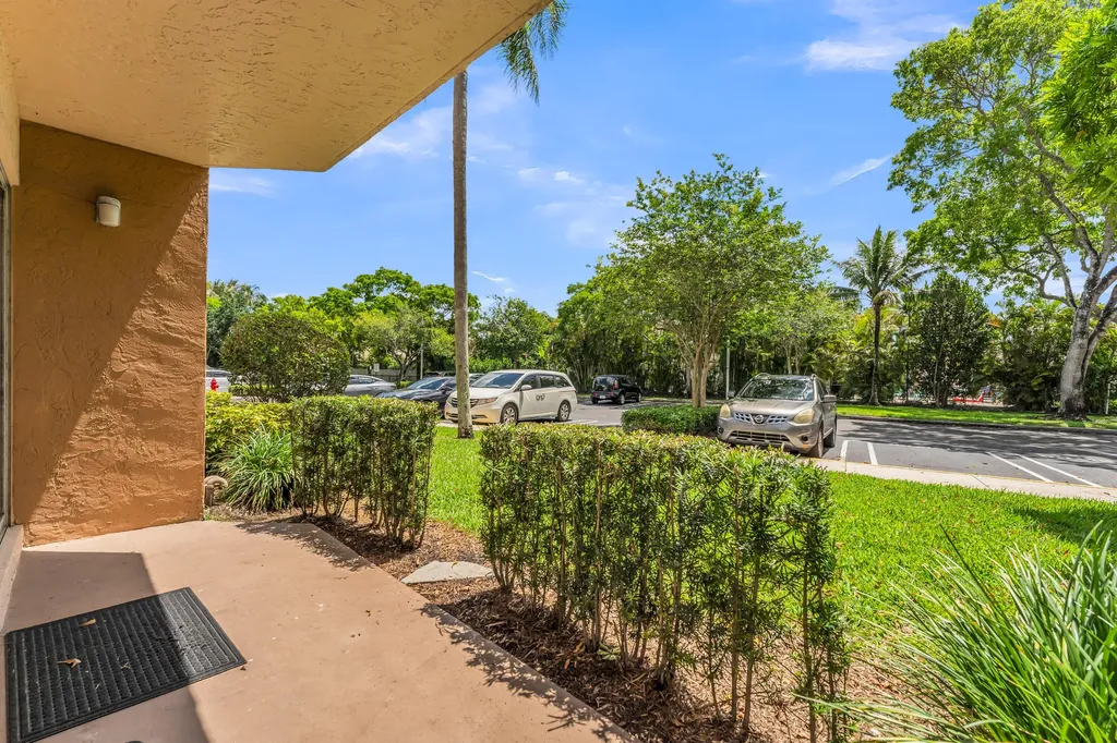 8721 Wiles Road Coral Springs FL 33067