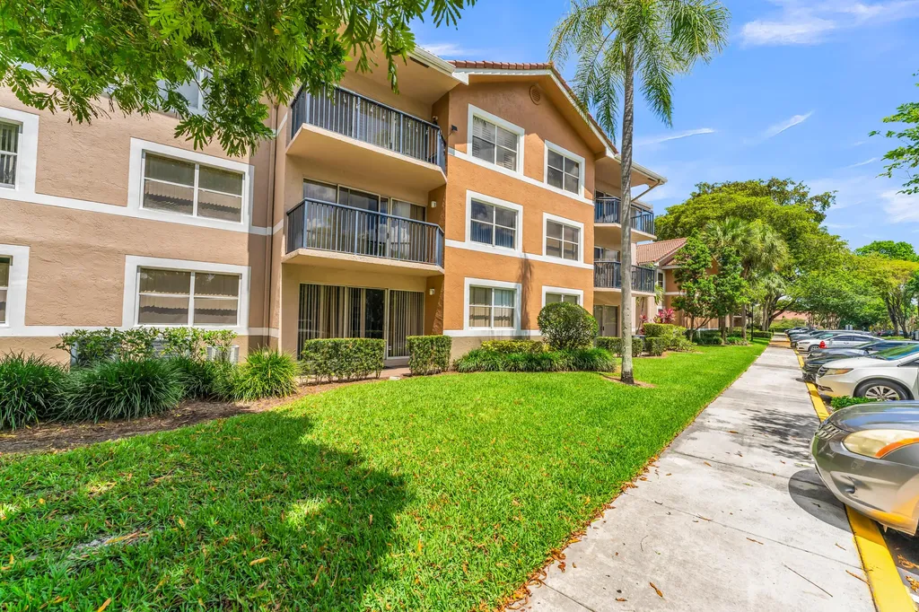 8721 Wiles Road Coral Springs FL 33067
