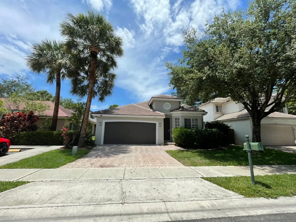 1806 NW 98th Avenue NW Pembroke Pines FL 33024