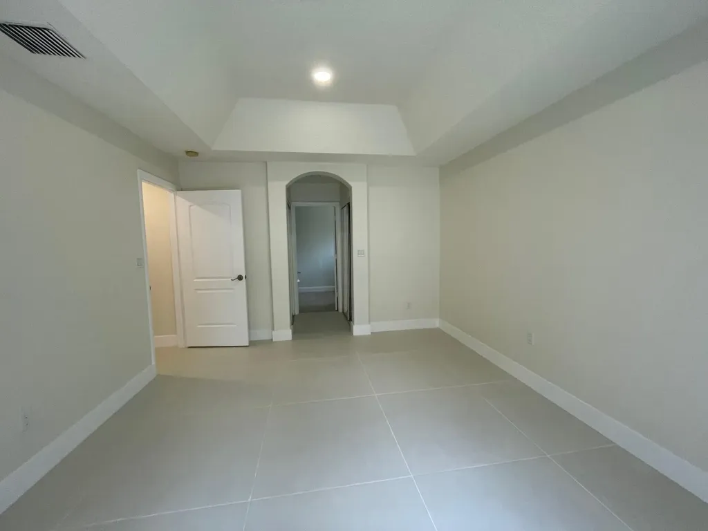 1806 NW 98th Avenue NW Pembroke Pines FL 33024