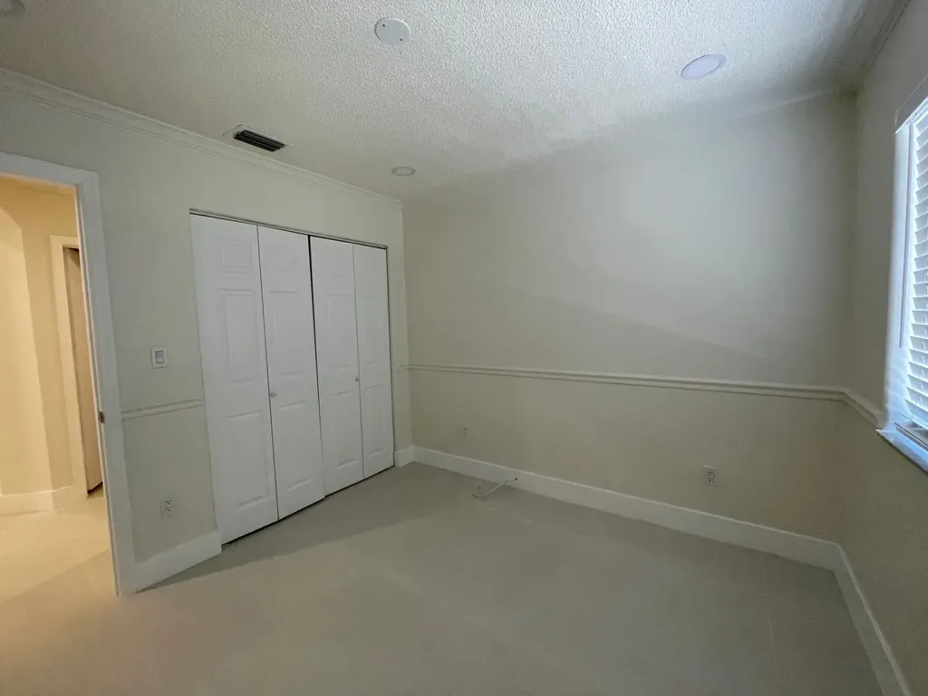 1806 NW 98th Avenue NW Pembroke Pines FL 33024