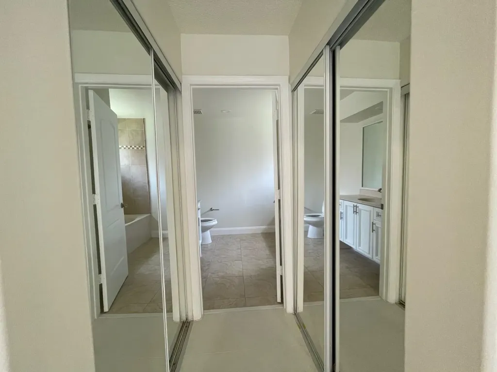 1806 NW 98th Avenue NW Pembroke Pines FL 33024