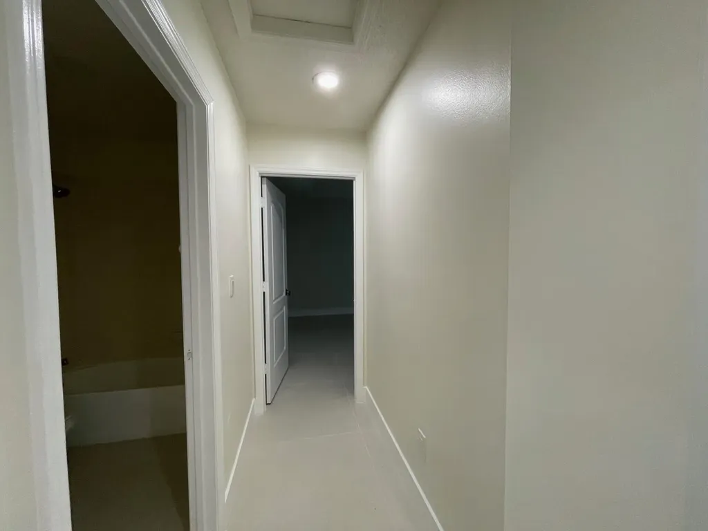 1806 NW 98th Avenue NW Pembroke Pines FL 33024