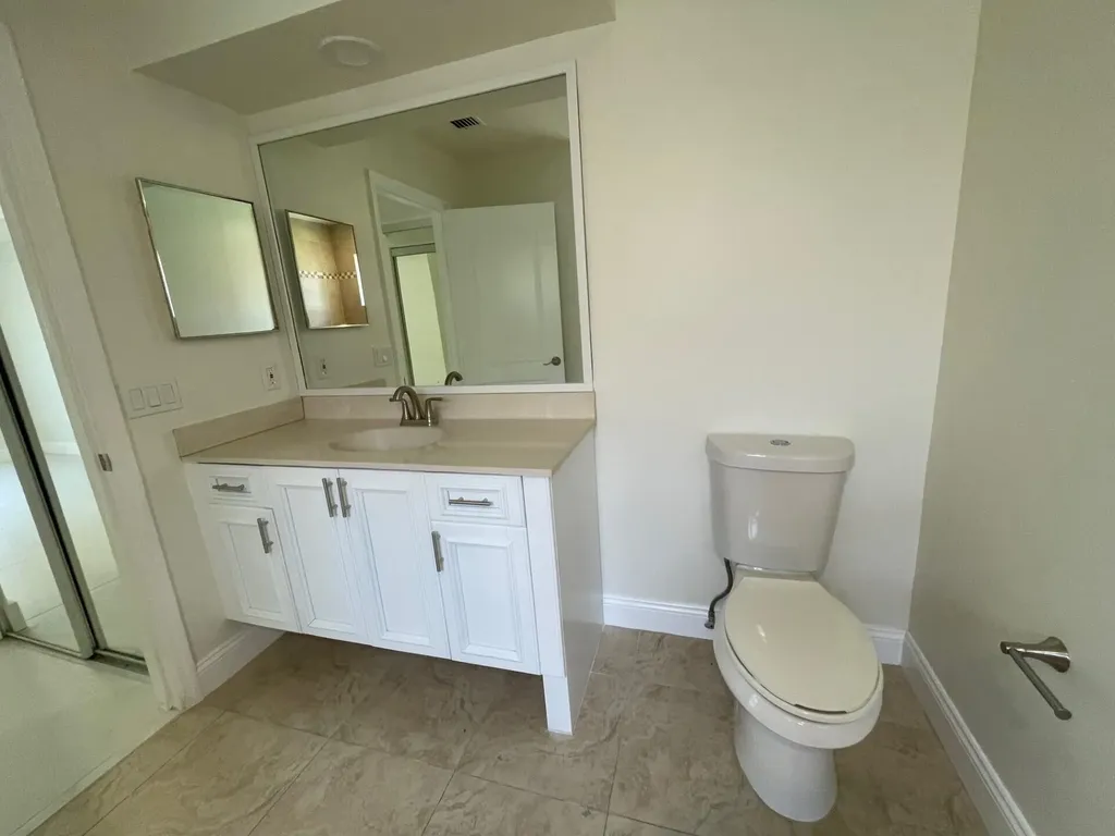 1806 NW 98th Avenue NW Pembroke Pines FL 33024