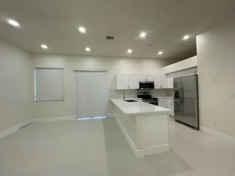 1806 NW 98th Avenue NW Pembroke Pines FL 33024