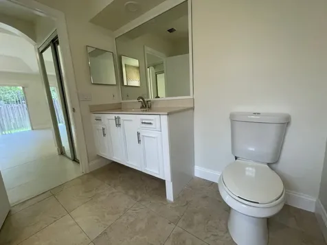 1806 NW 98th Avenue NW Pembroke Pines FL 33024