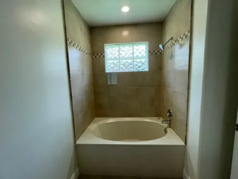 1806 NW 98th Avenue NW Pembroke Pines FL 33024