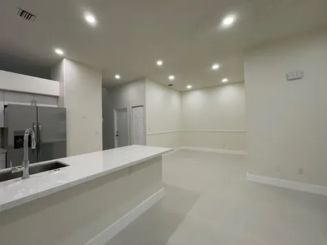 1806 NW 98th Avenue NW Pembroke Pines FL 33024