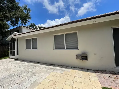 1806 NW 98th Avenue NW Pembroke Pines FL 33024