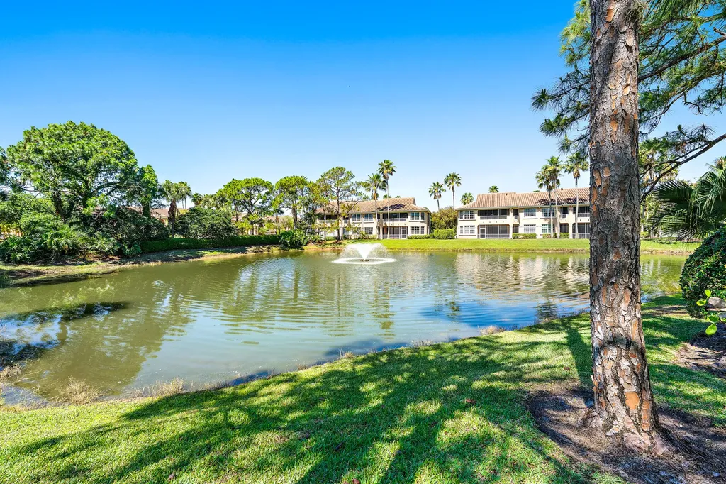 120 Legendary Circle Palm Beach Gardens FL 33418