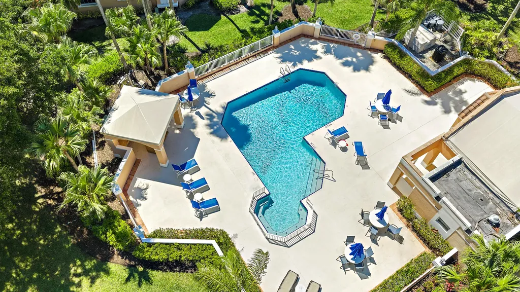 120 Legendary Circle Palm Beach Gardens FL 33418