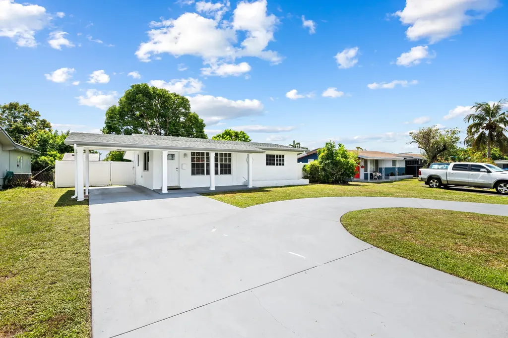 2411 Gulfstream Drive Miramar FL 33023