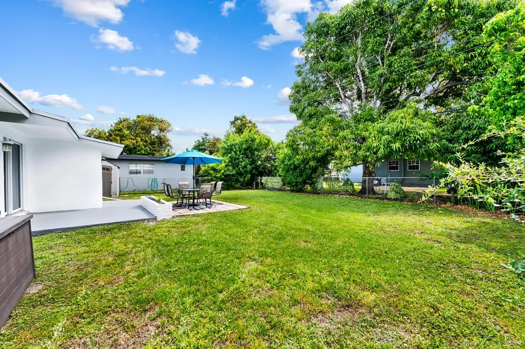 2411 Gulfstream Drive Miramar FL 33023