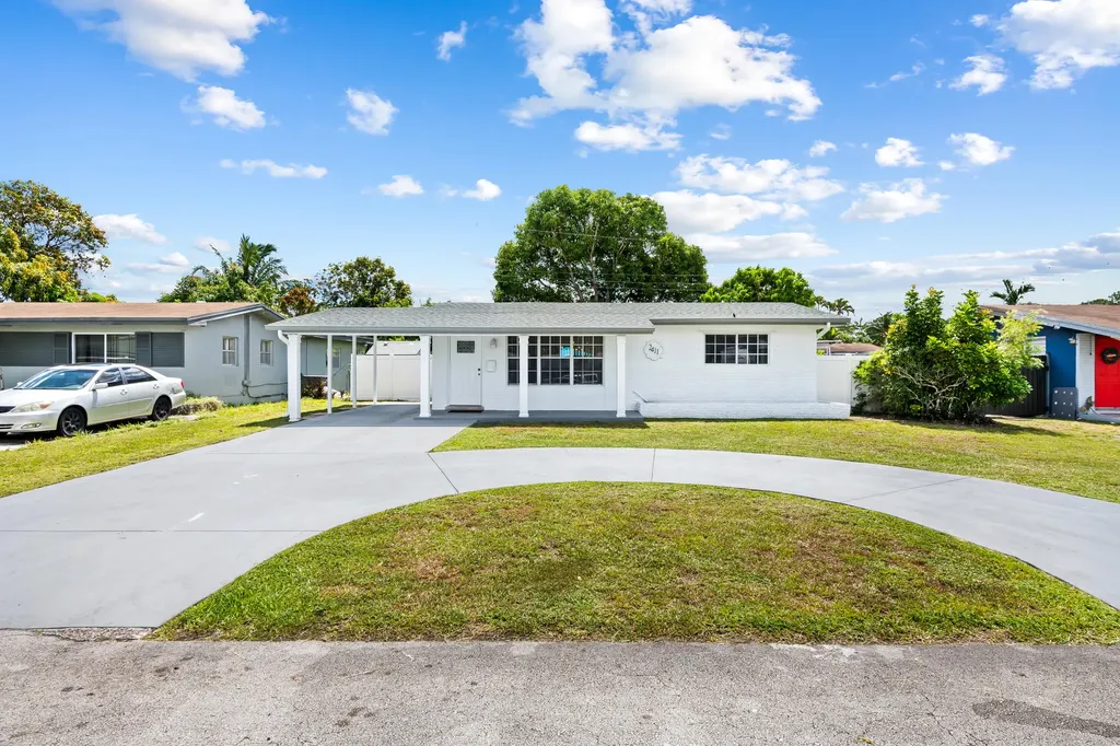 2411 Gulfstream Drive Miramar FL 33023