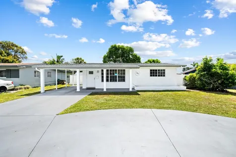 2411 Gulfstream Drive Miramar FL 33023