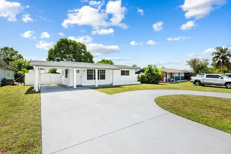 2411 Gulfstream Drive Miramar FL 33023