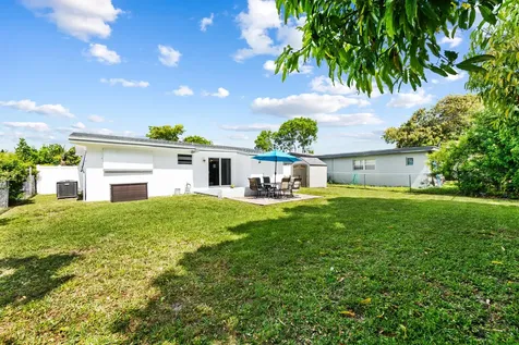 2411 Gulfstream Drive Miramar FL 33023