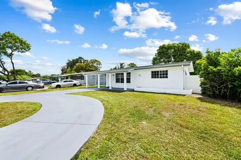 2411 Gulfstream Drive Miramar FL 33023