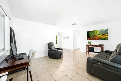 2411 Gulfstream Drive Miramar FL 33023