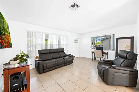 2411 Gulfstream Drive Miramar FL 33023