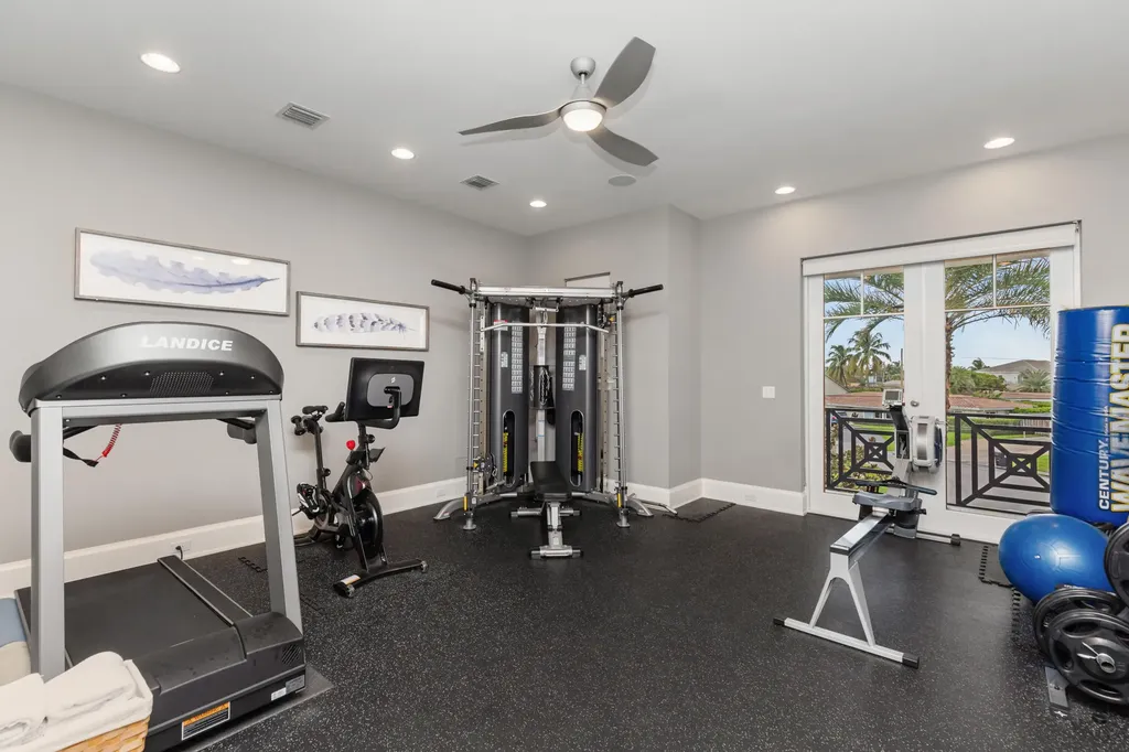 3211 NE 27th Avenue Lighthouse Point FL 33064