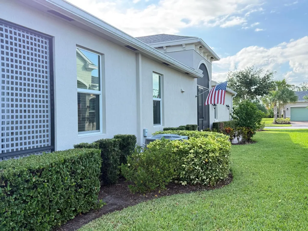 12845 SW Lake Fern Circle Port St Lucie FL 34987