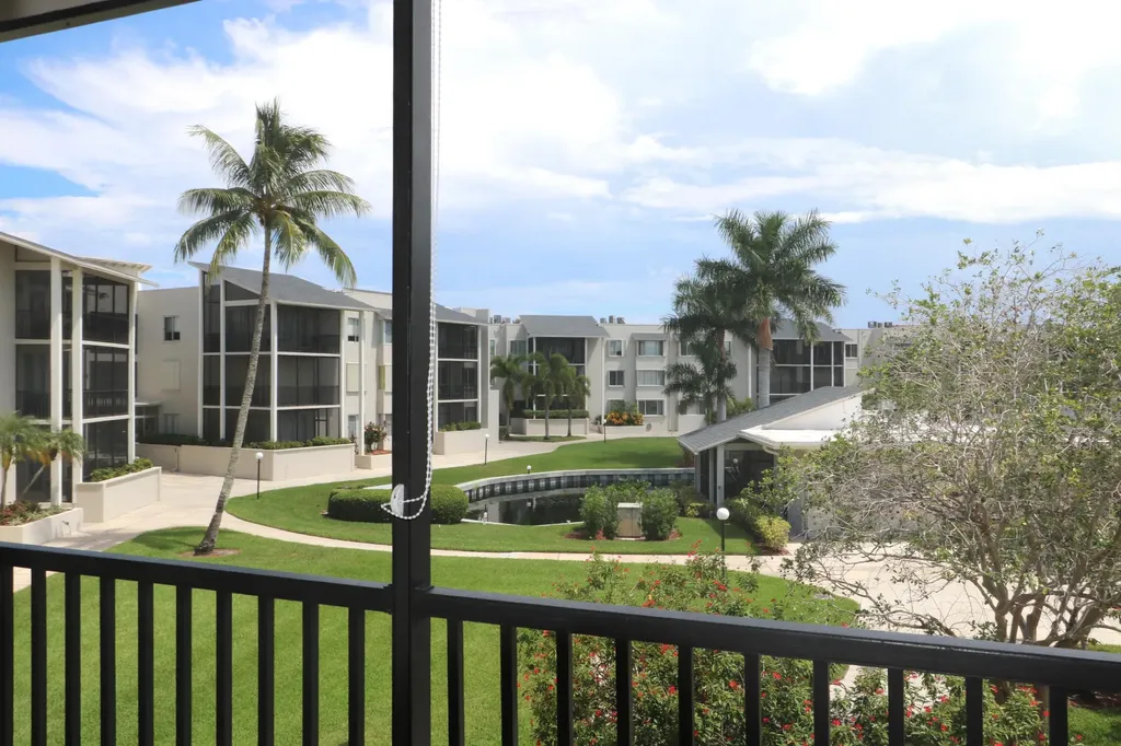 11811 Ave Of The Pga Palm Beach Gardens FL 33418