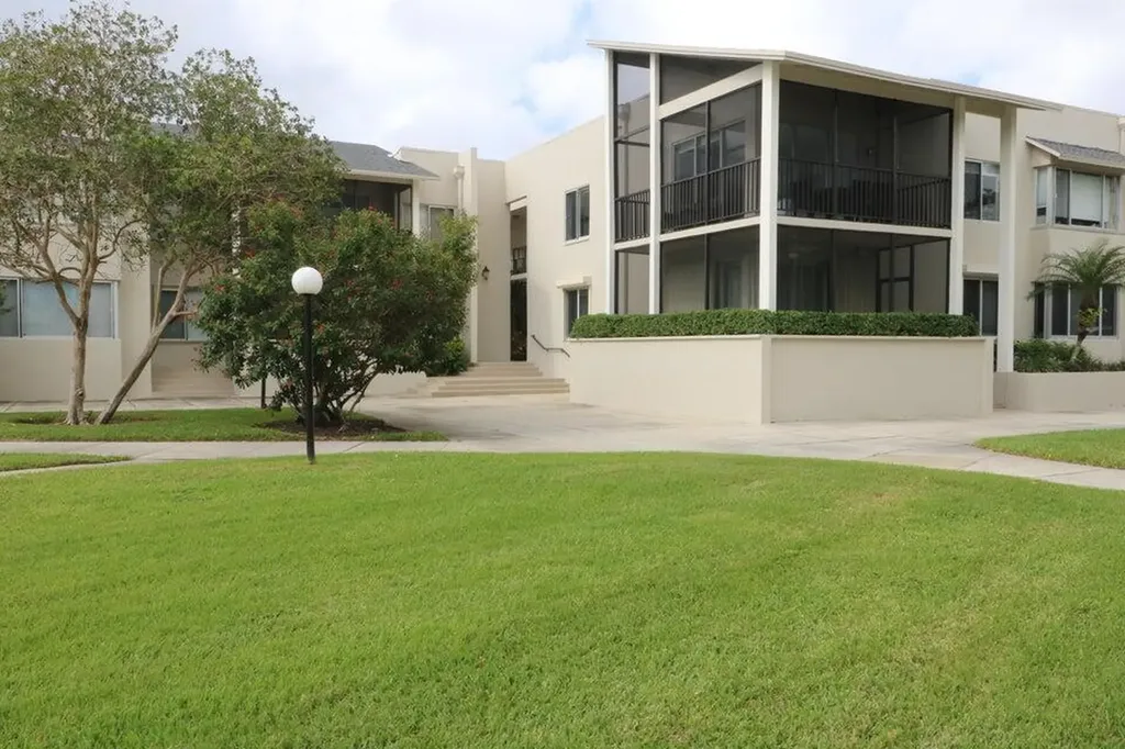 11811 Ave Of The Pga Palm Beach Gardens FL 33418