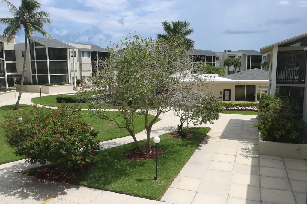 11811 Ave Of The Pga Palm Beach Gardens FL 33418