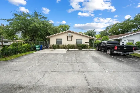 2840 NW 13th Court Fort Lauderdale FL 33311