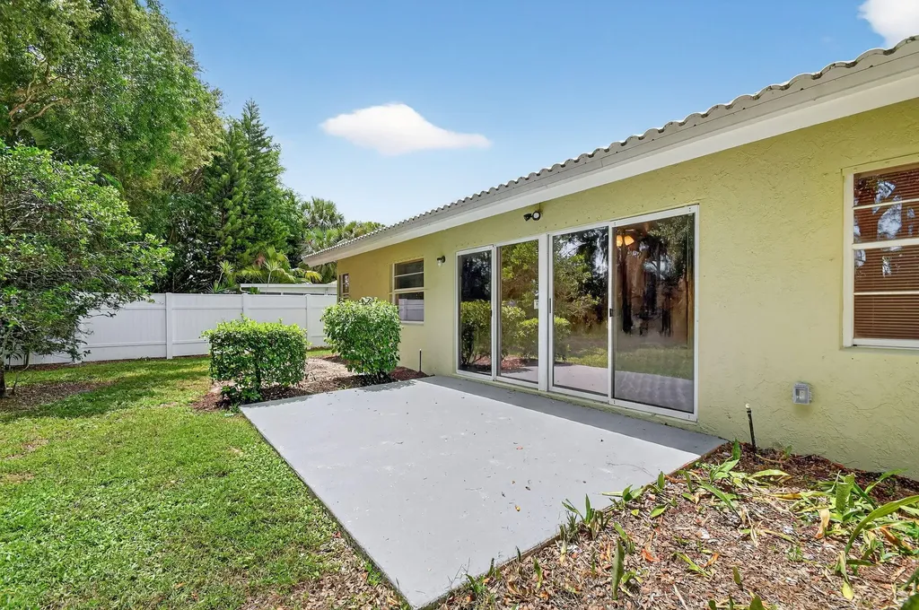 3730 Green Cypress Way Lake Worth FL 33467