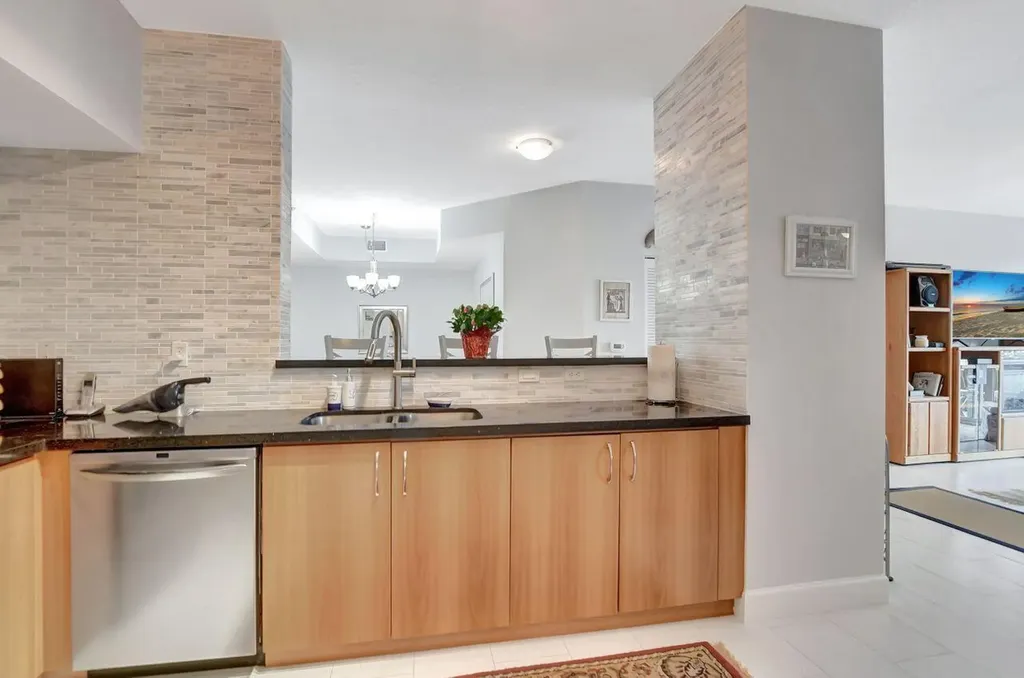 250 NE 3rd Avenue Delray Beach FL 33444