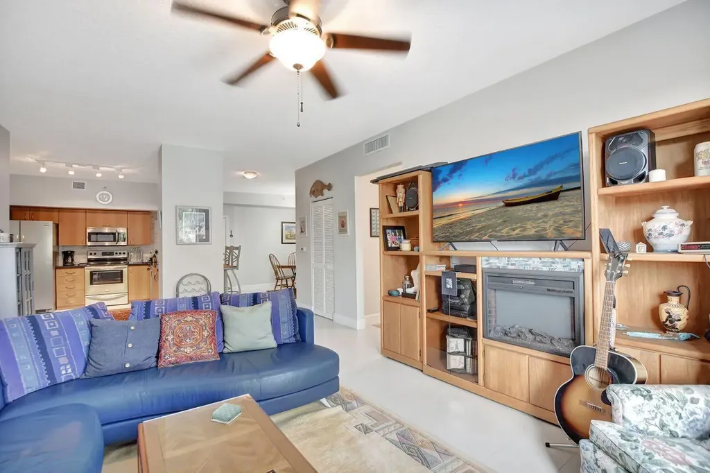 250 NE 3rd Avenue Delray Beach FL 33444